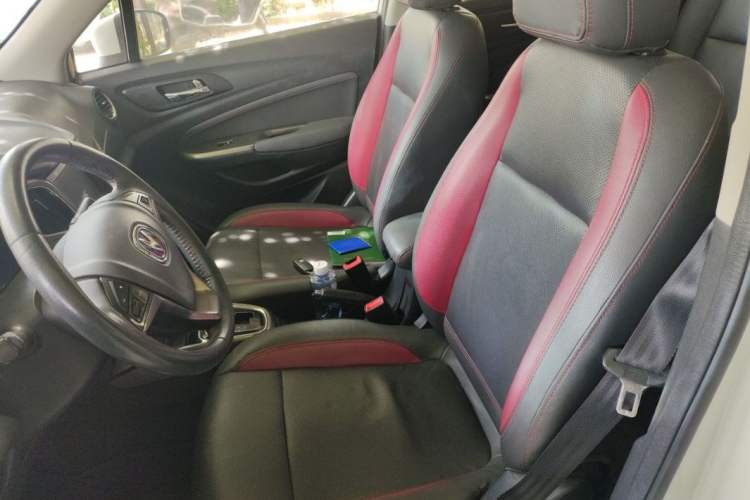 Used CHANGAN CS15 2016 1.5L Automatic Luxury Edition Interior 2