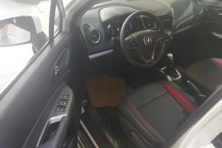 Used CHANGAN CS15 2016 1.5L Manual Fashion Edition Interior 2