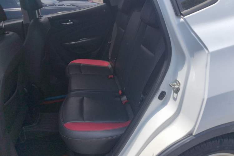 Used CHANGAN CS15 2016 1.5L Automatic Fashion Edition Interior 2