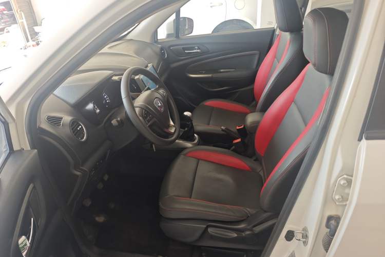 Used CHANGAN CS15 2016 1.5L Manual Fashion Edition Interior 2