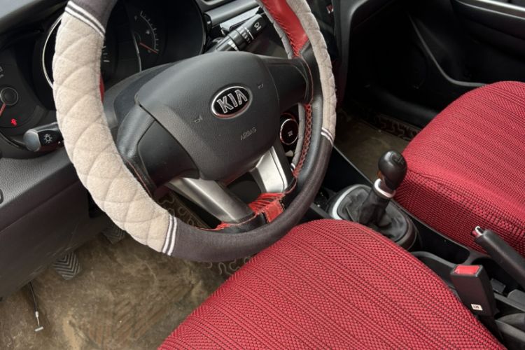 Used CHANGAN CS15 2016 1.5L Automatic Fashion Edition Interior 2