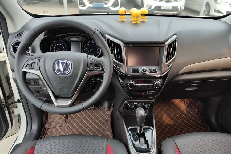 Used CHANGAN CS15 2016 1.5L Automatic Luxury Edition Interior 3