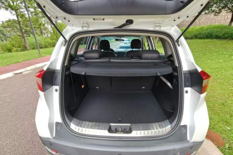 Used CHANGAN CS15 2016 1.5L Manual Fashion Edition Interior 3