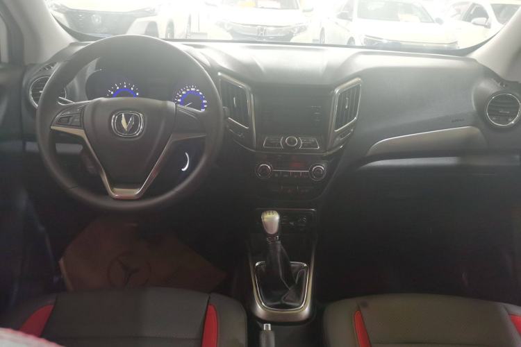 Used CHANGAN CS15 2016 1.5L Manual Fashion Edition Interior 3