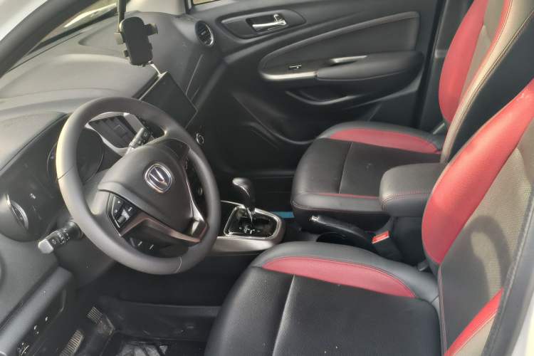 Used CHANGAN CS15 2016 1.5L Automatic Fashion Edition Interior 3