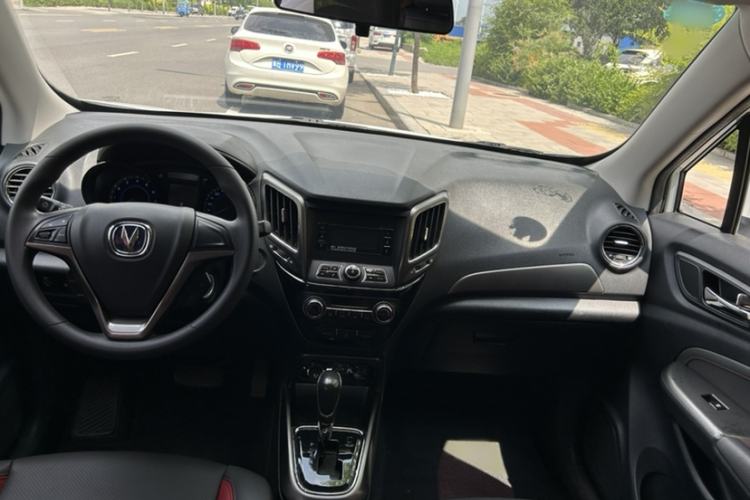 Used CHANGAN CS15 2016 1.5L Automatic Fashion Edition Interior 3