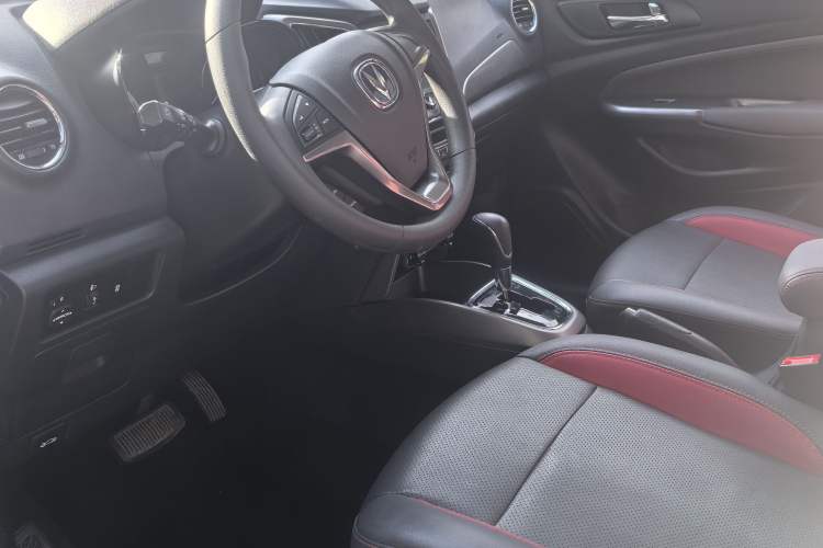 Used CHANGAN CS15 2016 1.5L Automatic Fashion Edition Interior 3