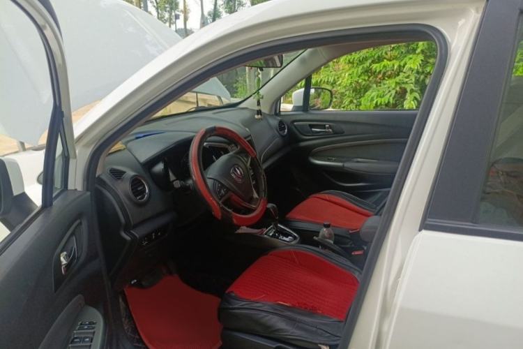 Used CHANGAN CS15 2016 1.5L Automatic Luxury Edition Interior 4