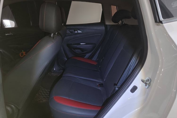 Used CHANGAN CS15 2016 1.5L Manual Fashion Edition Interior 4