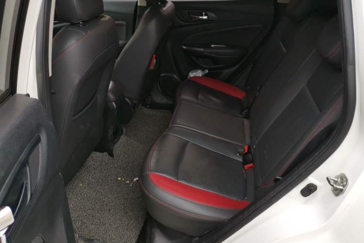 Used CHANGAN CS15 2016 1.5L Automatic Fashion Edition Interior 4