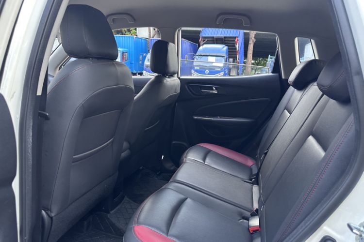 Used CHANGAN CS15 2016 1.5L Automatic Fashion Edition Interior 4