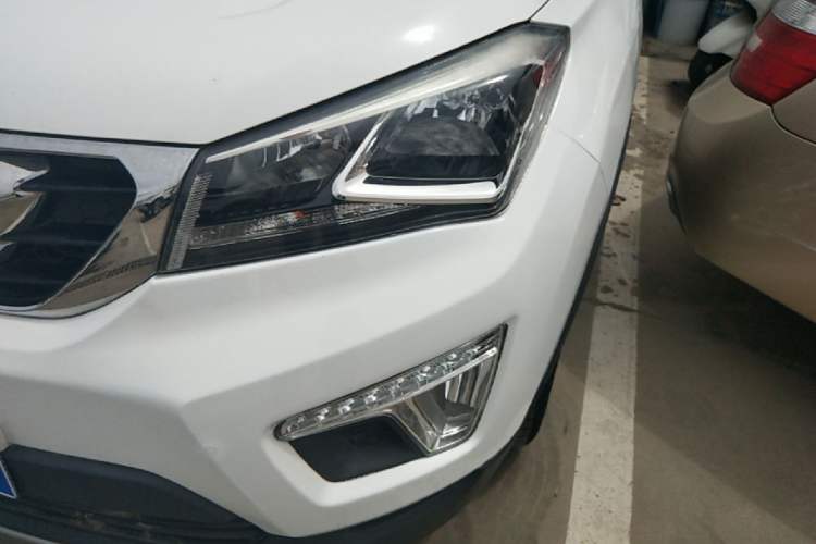 Used CHANGAN CS15 2016 1.5L Automatic Fashion Edition Left Front Headlight