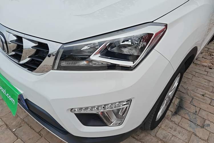 Used CHANGAN CS15 2016 1.5L Automatic Fashion Edition Left Front Headlight