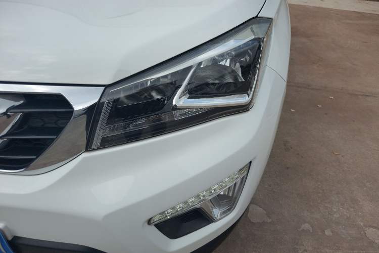 Used CHANGAN CS15 2016 1.5L Manual Fashion Edition Left Front Headlight