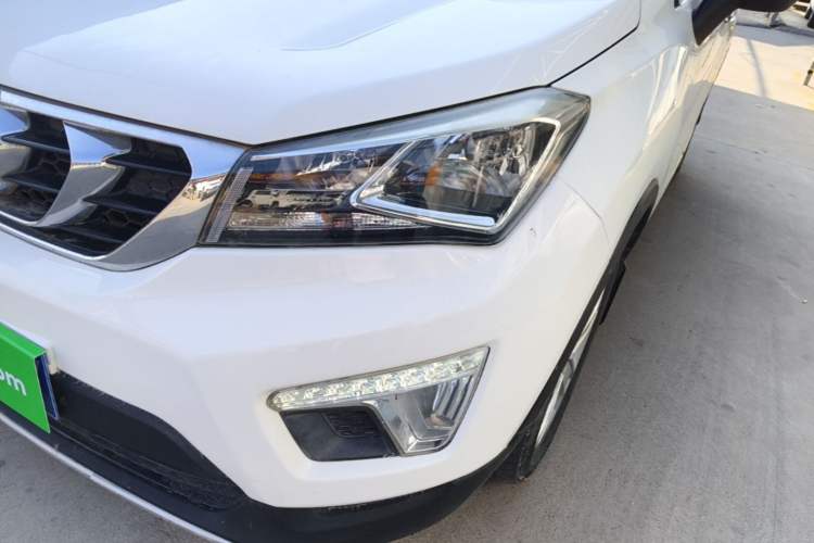 Used CHANGAN CS15 2016 1.5L Manual Luxury Edition Left Front Headlight