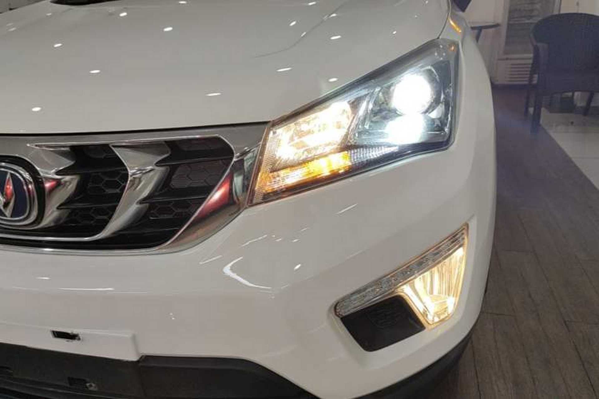 Used CHANGAN CS15 2016 1.5L Automatic Luxury Edition Left Front Headlight