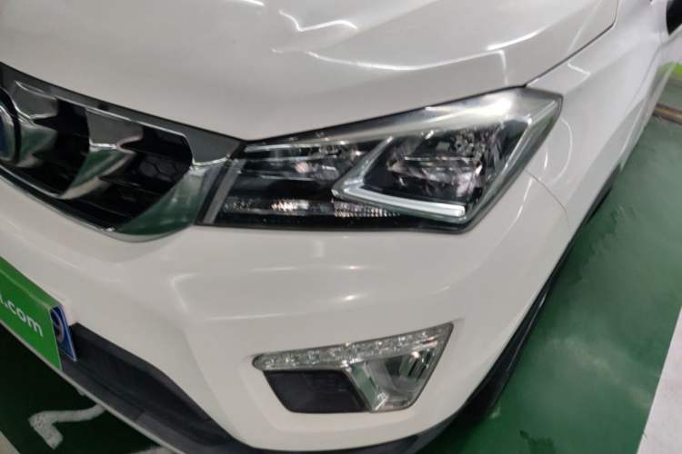 Used CHANGAN CS15 2016 1.5L Manual Luxury Edition Left Front Headlight