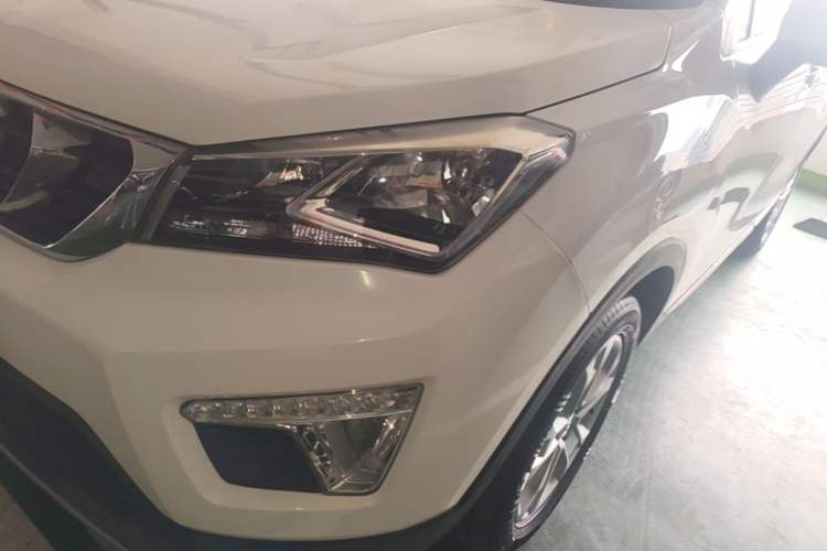 Used CHANGAN CS15 2016 1.5L Manual Luxury Edition Left Front Headlight