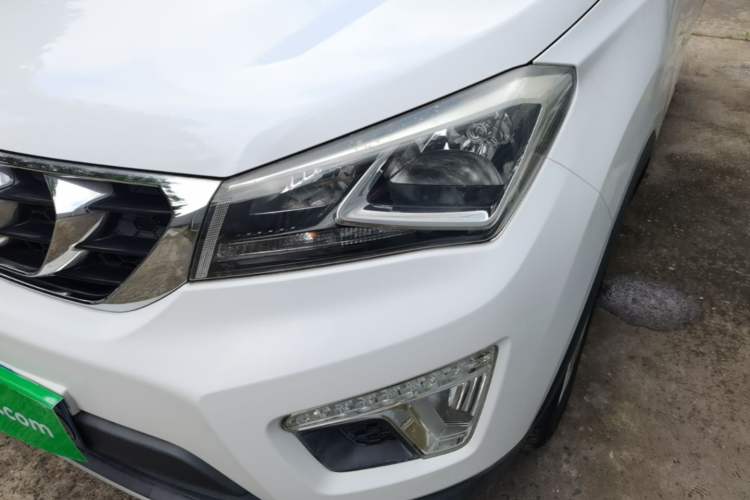 Used CHANGAN CS15 2016 1.5L Manual Fashion Edition Left Front Headlight