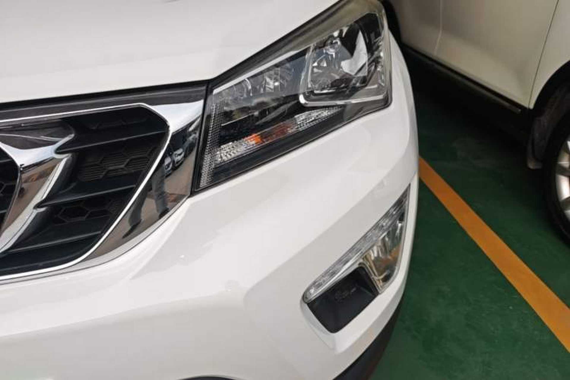 Used CHANGAN CS15 2016 1.5L Automatic Fashion Edition Left Front Headlight