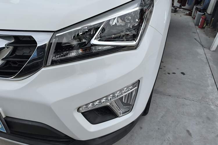 Used CHANGAN CS15 2016 1.5L Manual Luxury Edition Left Front Headlight