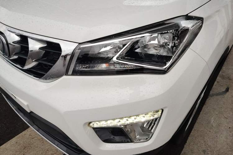 Used CHANGAN CS15 2016 1.5L Manual Fashion Edition Left Front Headlight
