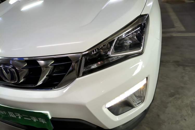 Used CHANGAN CS15 2016 1.5L Manual Luxury Edition Left Front Headlight