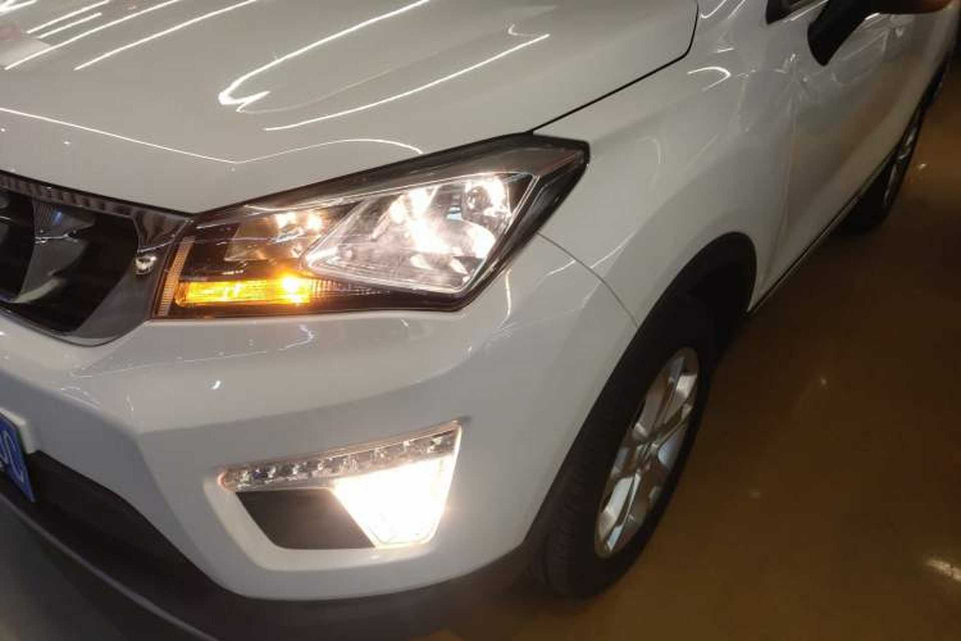 Used CHANGAN CS15 2016 1.5L Automatic Fashion Edition Left Front Headlight