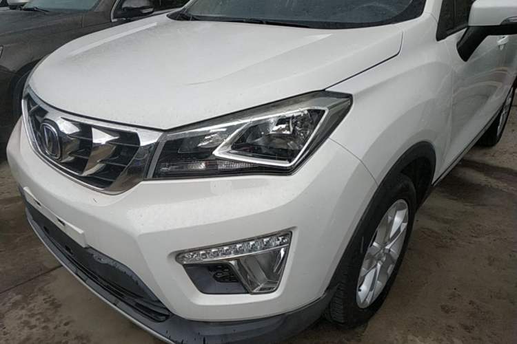 Used CHANGAN CS15 2016 1.5L Automatic Fashion Edition Left Front Headlight
