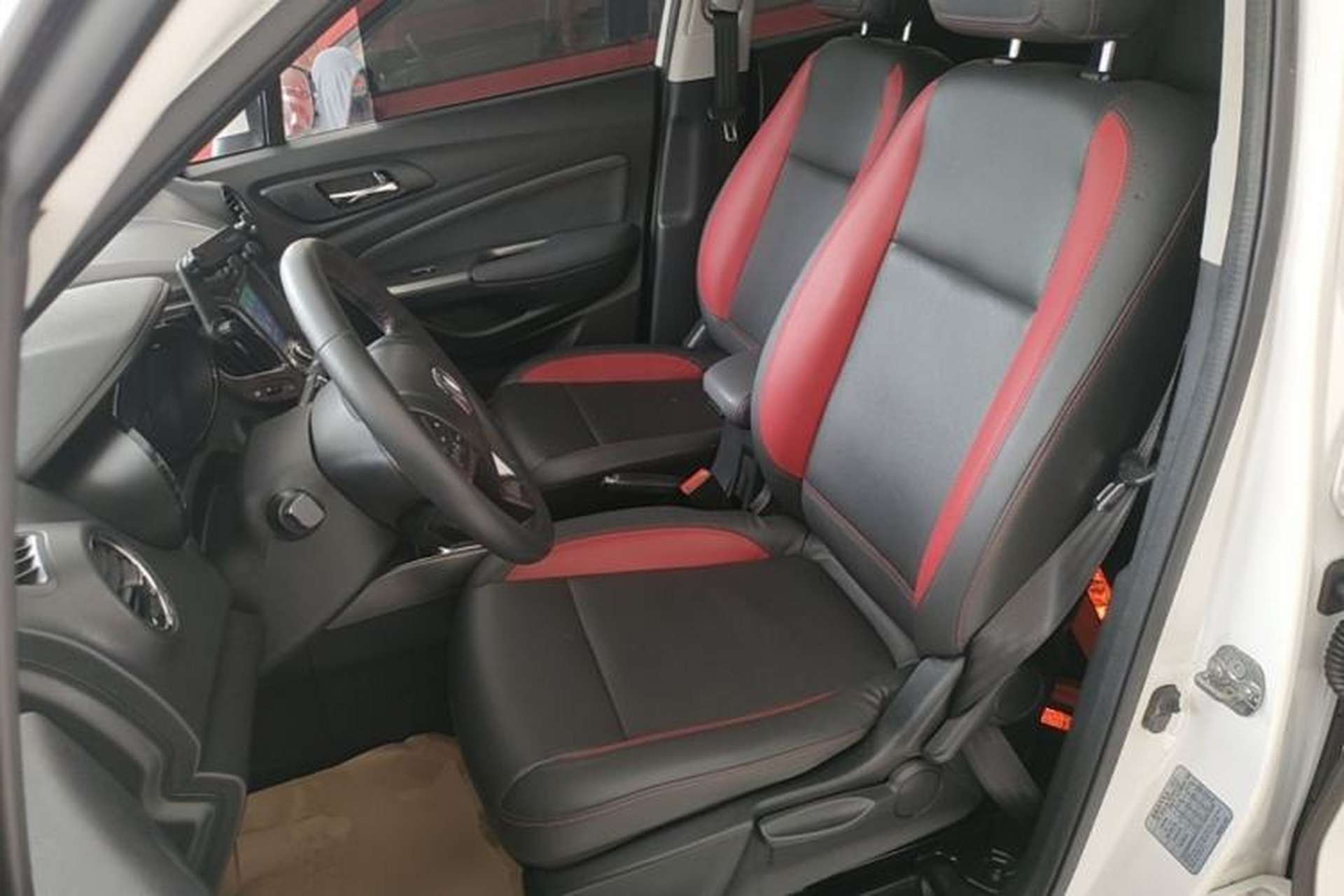 Used CHANGAN CS15 2016 1.5L Manual Luxury Edition Left Front Seat