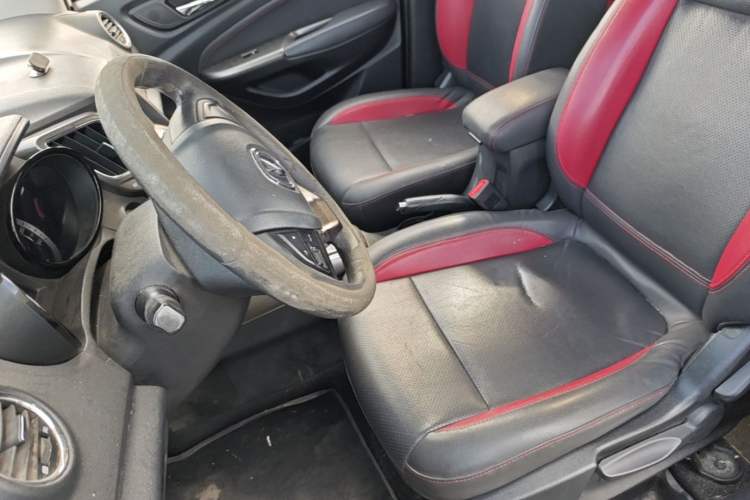 Used CHANGAN CS15 2016 1.5L Automatic Fashion Edition Left Front Seat