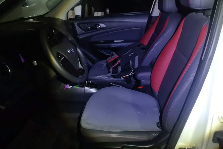 Used CHANGAN CS15 2016 1.5L Automatic Fashion Edition Left Front Seat