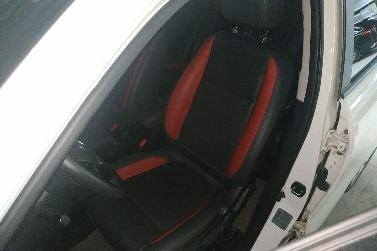 Used CHANGAN CS15 2016 1.5L Manual Luxury Edition Left Front Seat