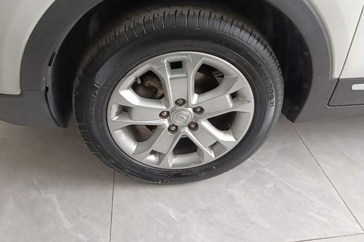 Used CHANGAN CS15 2016 1.5L Manual Fashion Edition Left Front Wheel Hub