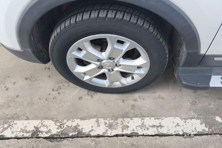 Used CHANGAN CS15 2016 1.5L Manual Luxury Edition Left Front Wheel Hub