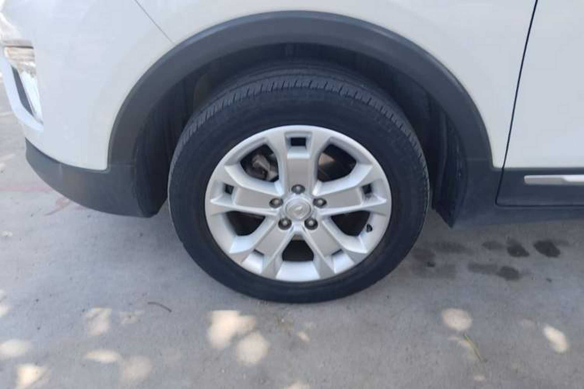 Used CHANGAN CS15 2016 1.5L Manual Fashion Edition Left Front Wheel Hub