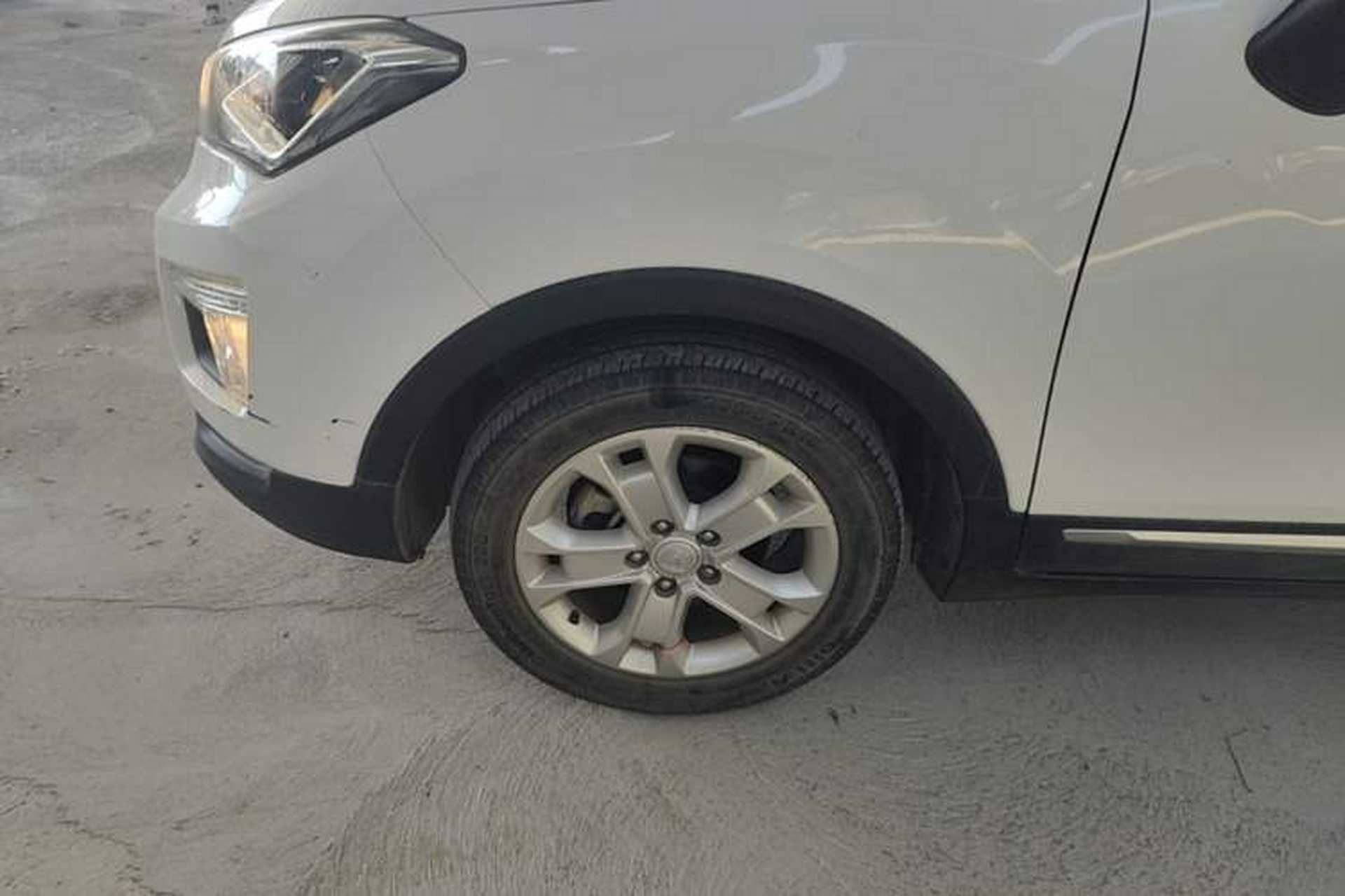 Used CHANGAN CS15 2016 1.5L Manual Fashion Edition Left Front Wheel Hub