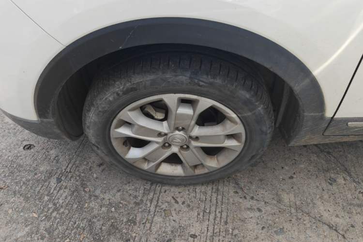 Used CHANGAN CS15 2016 1.5L Manual Luxury Edition Left Front Wheel Hub