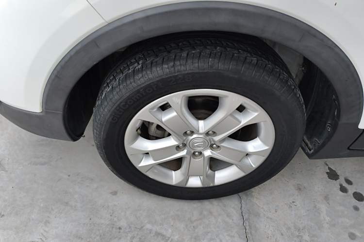 Used CHANGAN CS15 2016 1.5L Manual Luxury Edition Left Front Wheel Hub