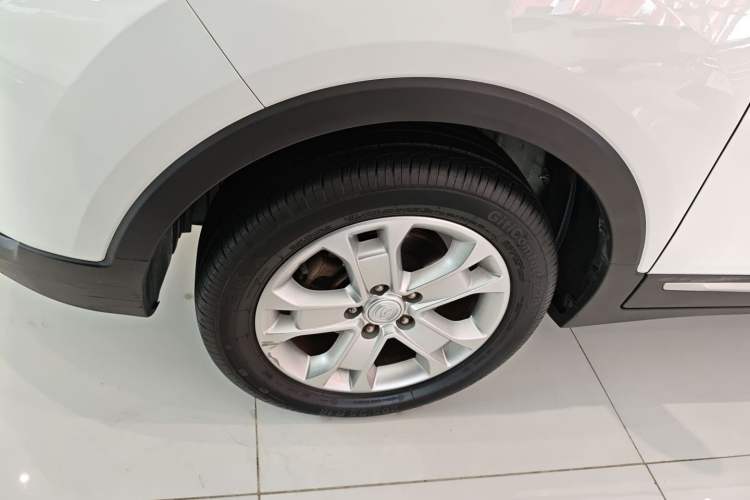 Used CHANGAN CS15 2016 1.5L Manual Fashion Edition Left Front Wheel Hub