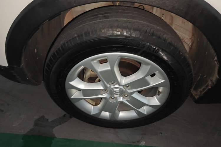 Used CHANGAN CS15 2016 1.5L Automatic Luxury Edition Left Front Wheel Hub
