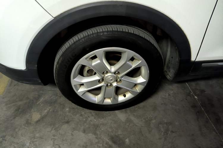 Used CHANGAN CS15 2016 1.5L Manual Luxury Edition Left Front Wheel Hub