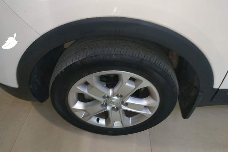 Used CHANGAN CS15 2016 1.5L Manual Luxury Edition Left Front Wheel Hub