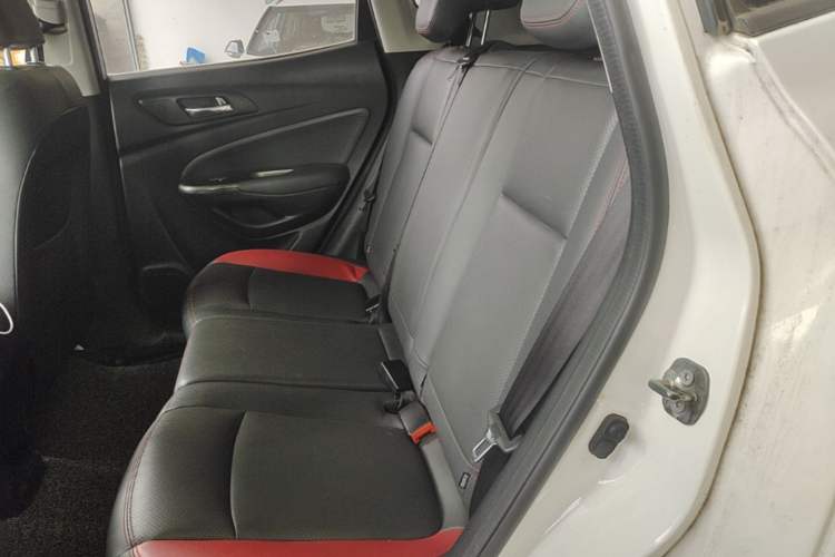 Used CHANGAN CS15 2016 1.5L Manual Fashion Edition Left Rear Seat
