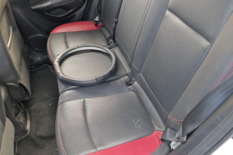 Used CHANGAN CS15 2016 1.5L Automatic Fashion Edition Left Rear Seat