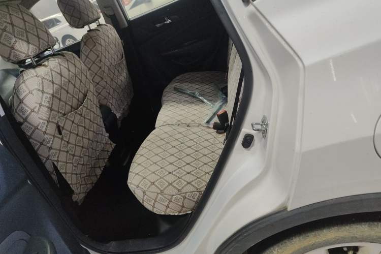 Used CHANGAN CS15 2016 1.5L Automatic Fashion Edition Left Rear Seat
