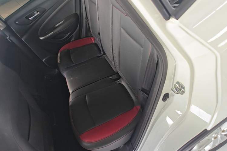 Used CHANGAN CS15 2016 1.5L Automatic Fashion Edition Left Rear Seat