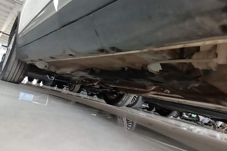 Used CHANGAN CS15 2016 1.5L Manual Fashion Edition Left Side Sill