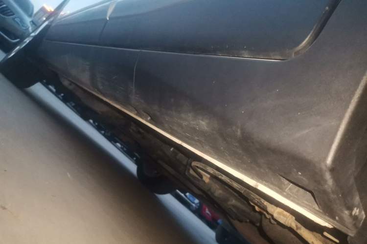 Used CHANGAN CS15 2016 1.5L Manual Luxury Edition Left Side Sill