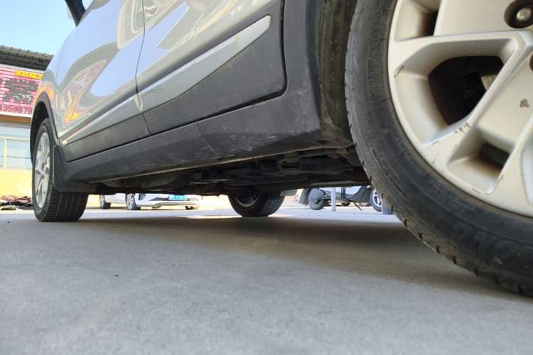 Used CHANGAN CS15 2016 1.5L Manual Luxury Edition Left Side Sill